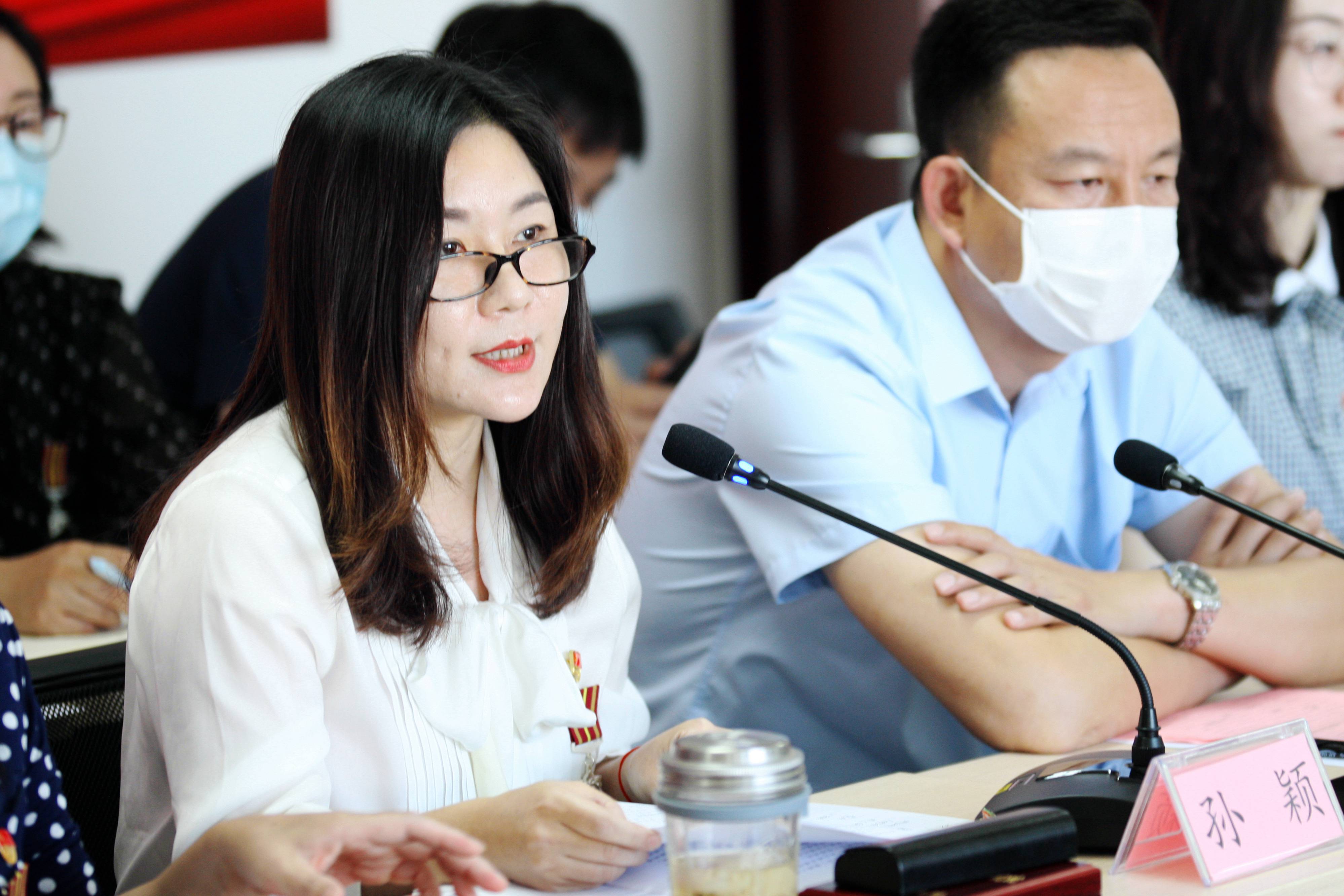 发言人3.jpg