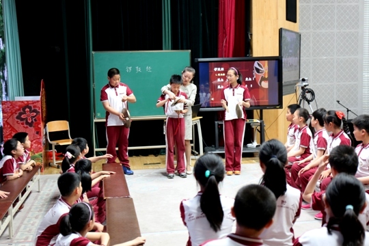 李文婷老师执教五年级《锣鼓经》教学片断.JPG