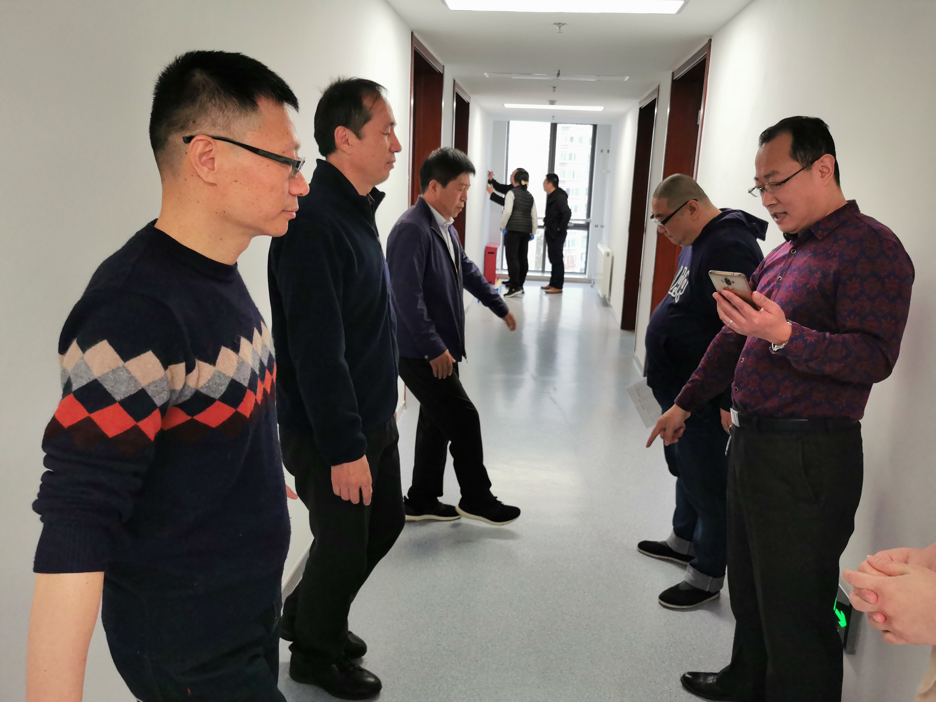 2金鸡独立：李卫东闫勇等.jpg