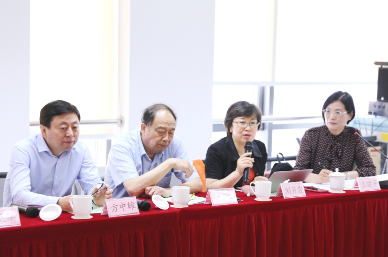 5刘月霞主任代表教育部课程发展中心发言.jpg