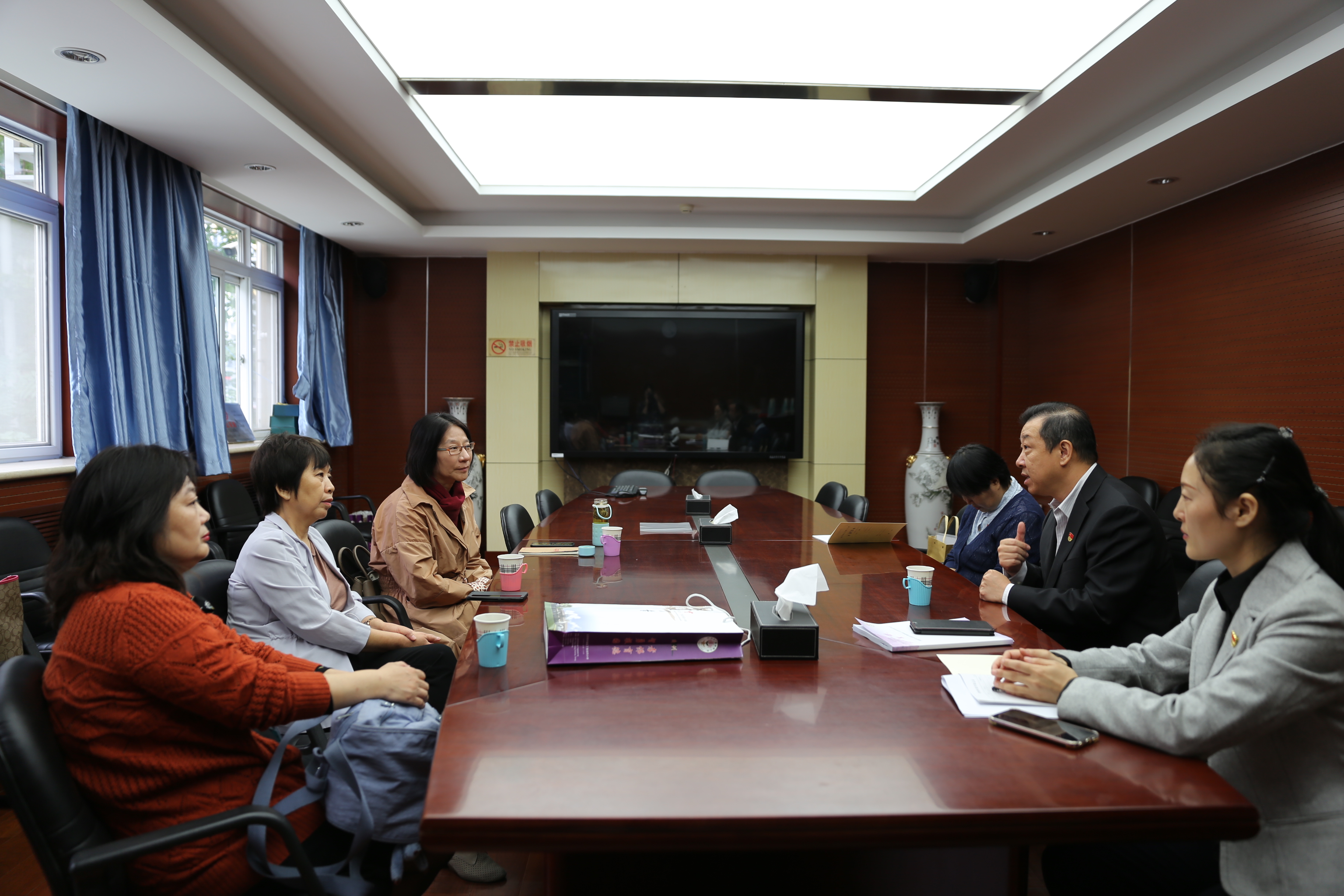 20191011 141贾美华主任关国珍与校领导调研.JPG